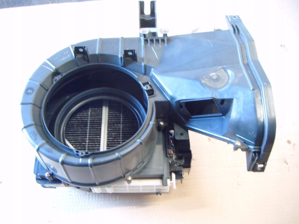 фото №1, Civic vii sedan 04-06 корпус вентилятора
