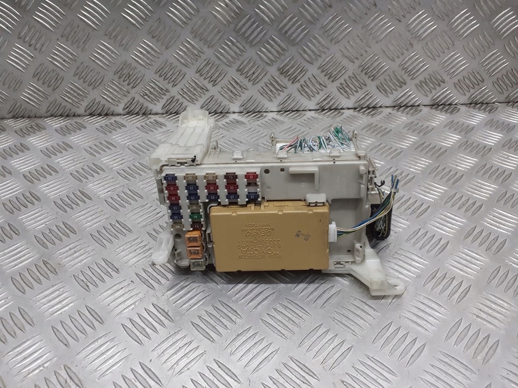 фото №6, Коробка модуль bsi toyota corolla e12 2.0 4d4