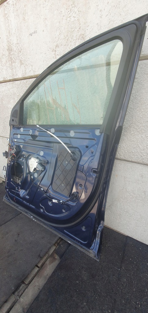 Двері праві перед audi q7 4l lak.lz5c Доставка