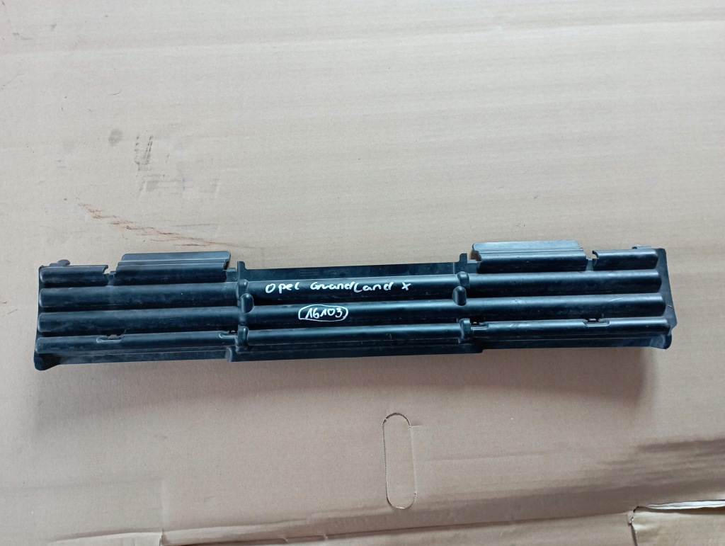 фото №1, Opel grandland x решітка решітка радіатора бампера перед yp00085880