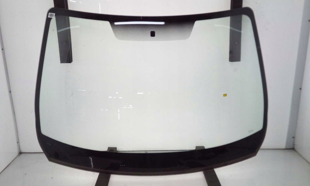 фото №1, Стекло лобовое dacia lodgy 2012- зелёный оригинальная