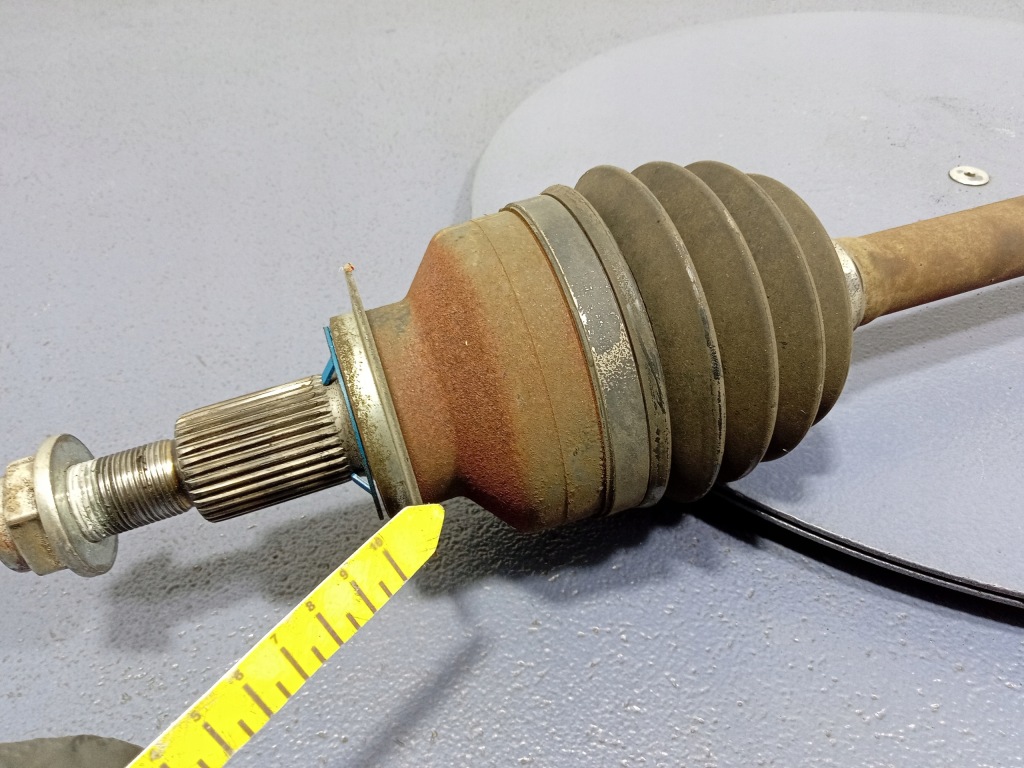 Ford mustang vi 15- 5.0 gt приводной вал задний правый  задняя fr33-4k138-bd в Украине