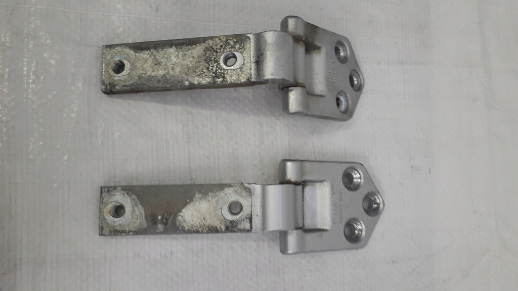 фото №1, Vw caddy петля дверь правый задняя 2k0827152c