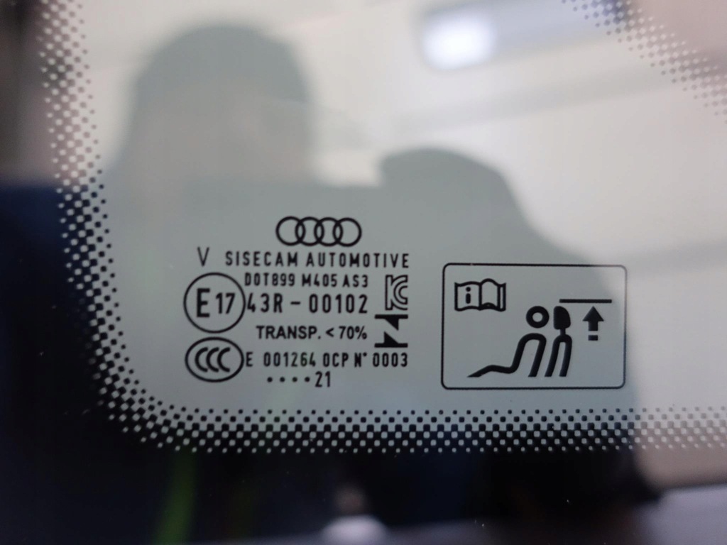 фото №9, Audi e-tron gt rs 4j3 стекло левая кузовная задняя