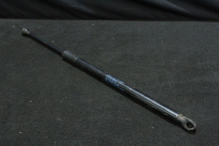 фото №1, Привод амортизатор крышки багажника bmw i8 roadster