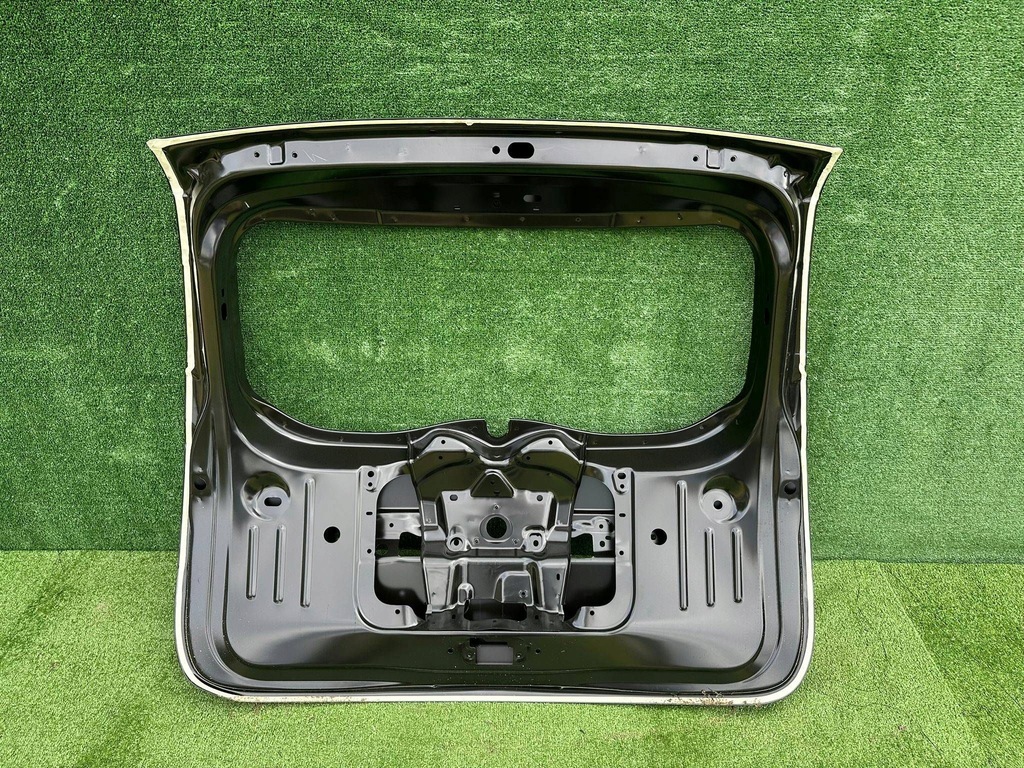 фото №10, Крышка багажника багажника dacia duster i lift 13-17r