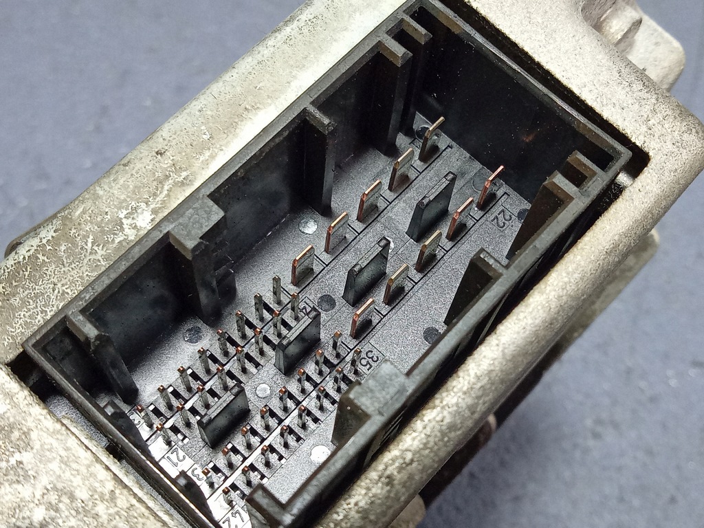 фото №4, Bmw 1 f40 підсилювач hifi 2622904