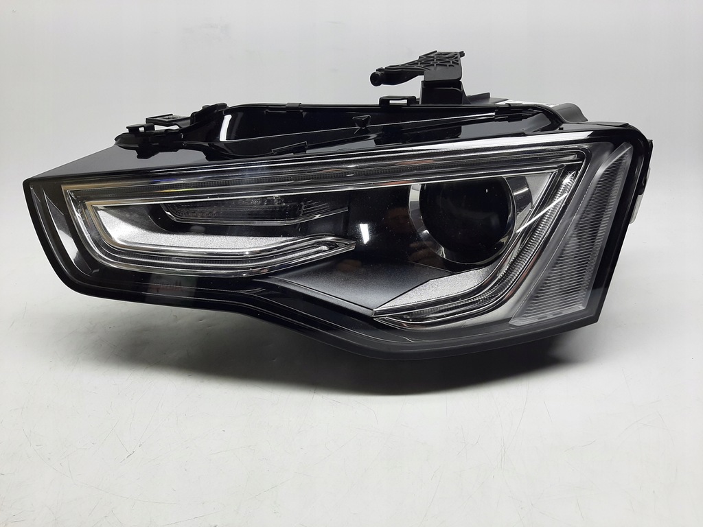 фото №1, Audi a5 s5 lift фара лампа ксенон led левая 8t0941005c