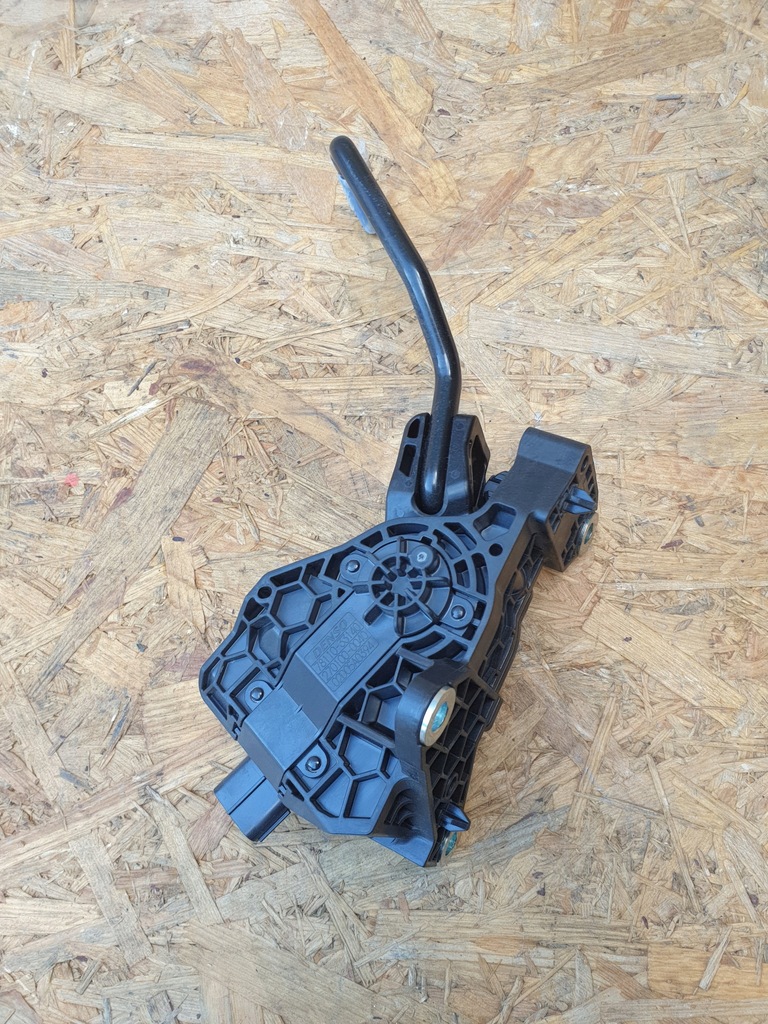 фото №4, Toyota rav4 v педаль газа