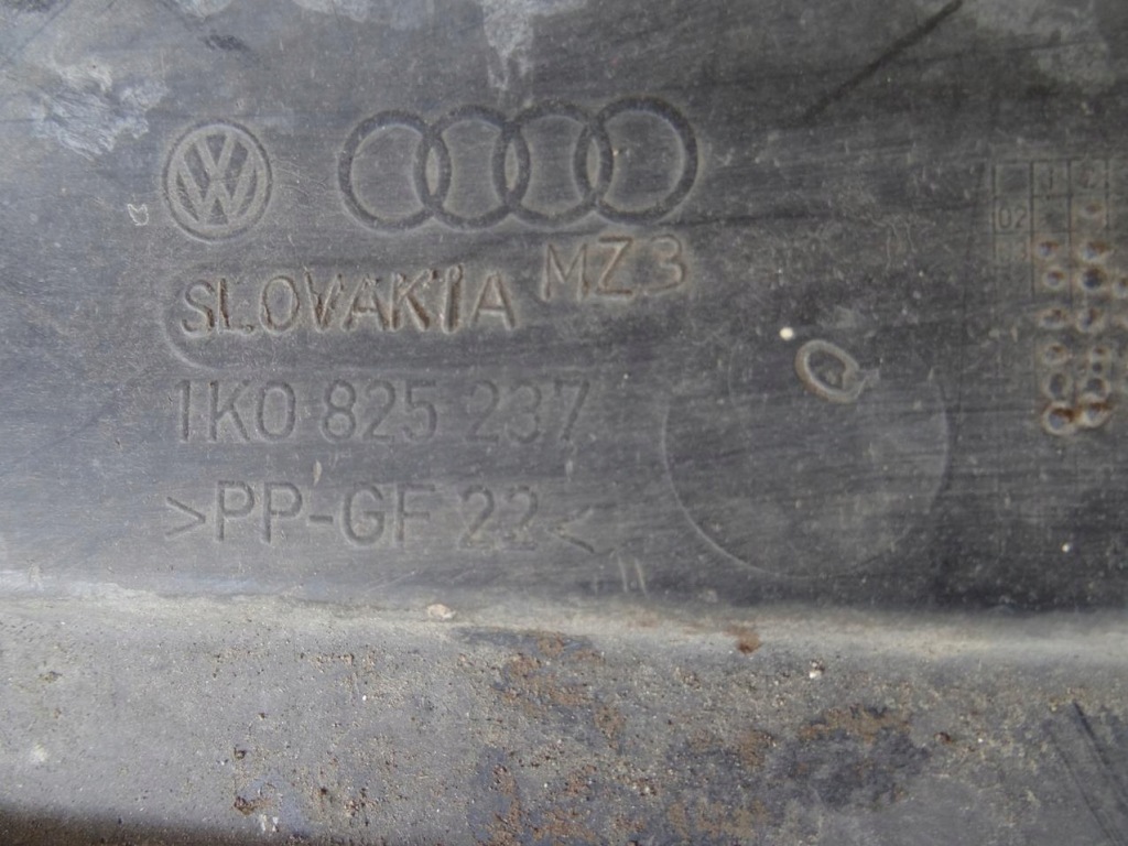 A3 8p golf v octavia 2 плита накладка двигателя под двигатель нижняя 1k0825237q с Разборки