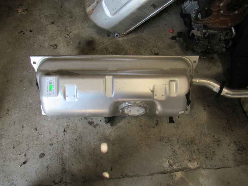 фото №1, Бак топлива slk r171