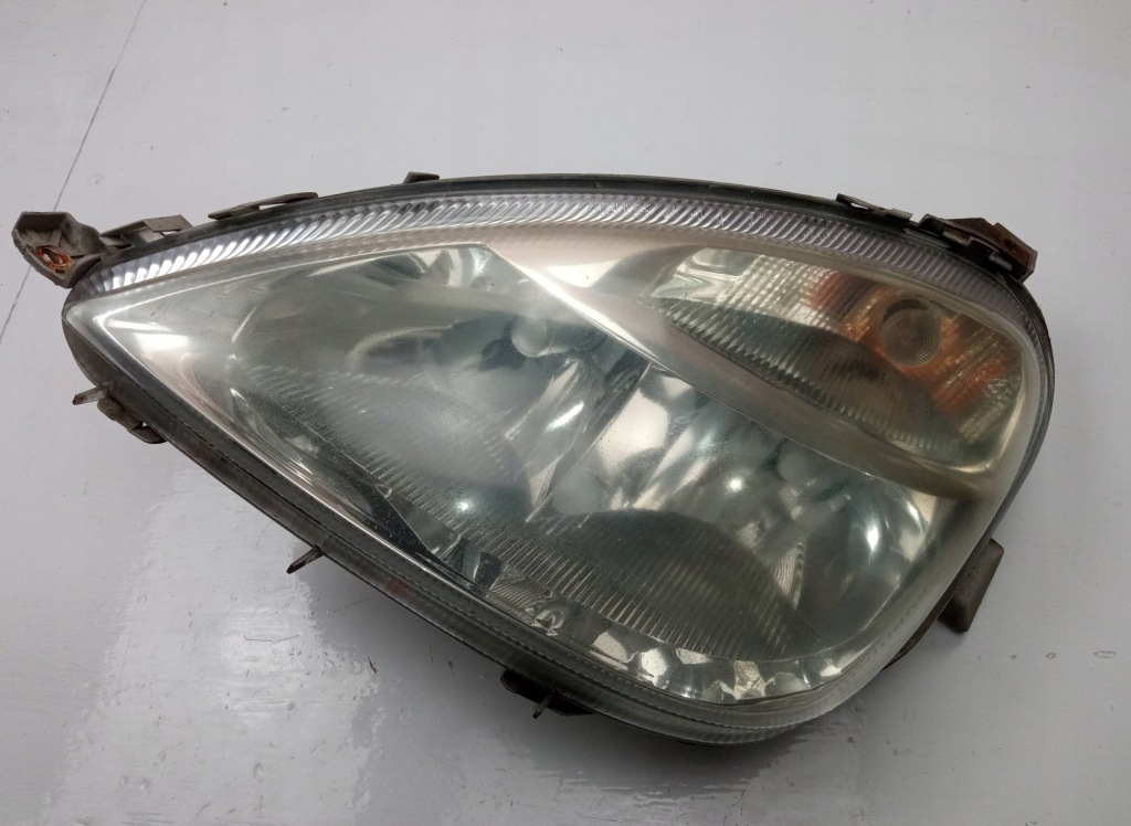 Купити Лампа ліва передня mercedes-benz a140