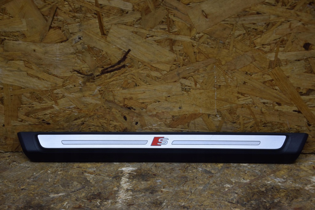 Молдинг декоративная накладка на порог audi q3 83a s-line 83a947418 83a947417 20- Киев