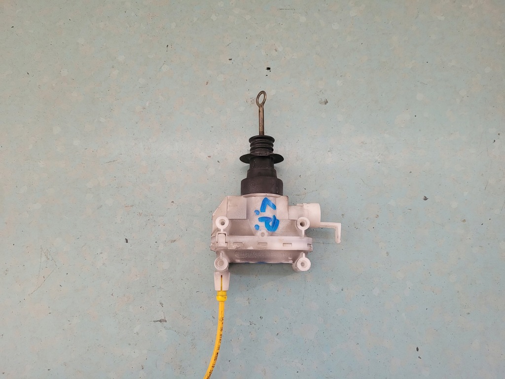 фото №1, Mercedes w124 sedan помпа замка центрального левый