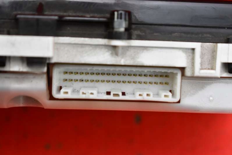 фото №8, Лічильник прилади eu 83800-13150 toyota corolla verso 1 i 2.0 d-4d 90 km 01-06