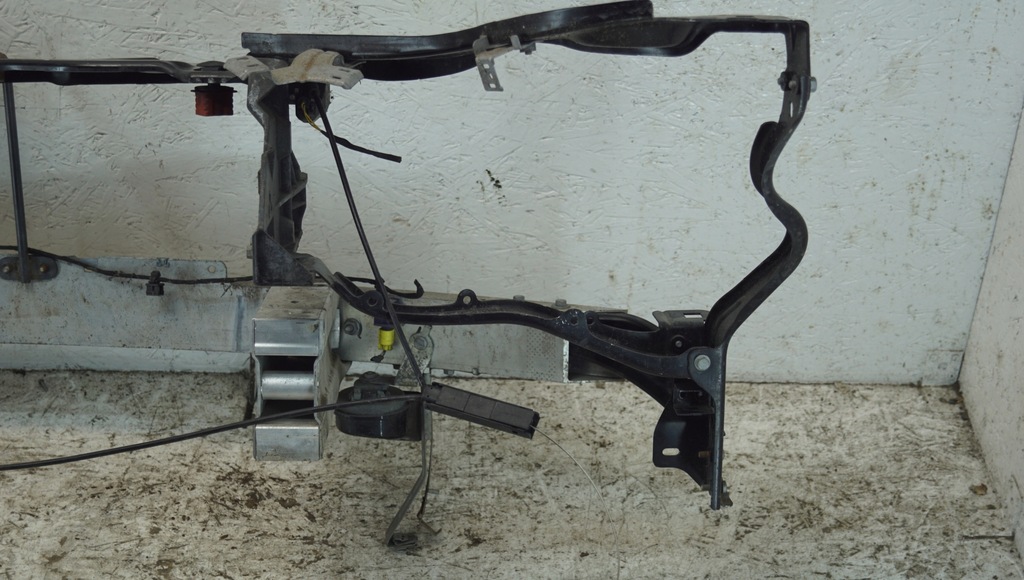 фото №13, Pas передний усилитель mercedes e w212