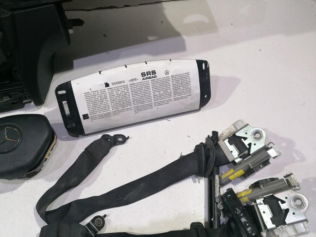 фото №8, Mercedes c-kl w204 lift панель приладів консоль подушка безпеки ремені