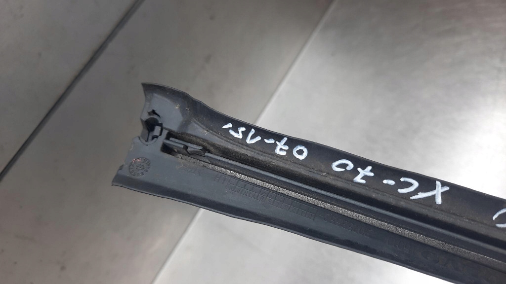 фото №7, Молдинг скло лобове ліва оригінальний номер 30753552 volvo xc70 ii 08-15r