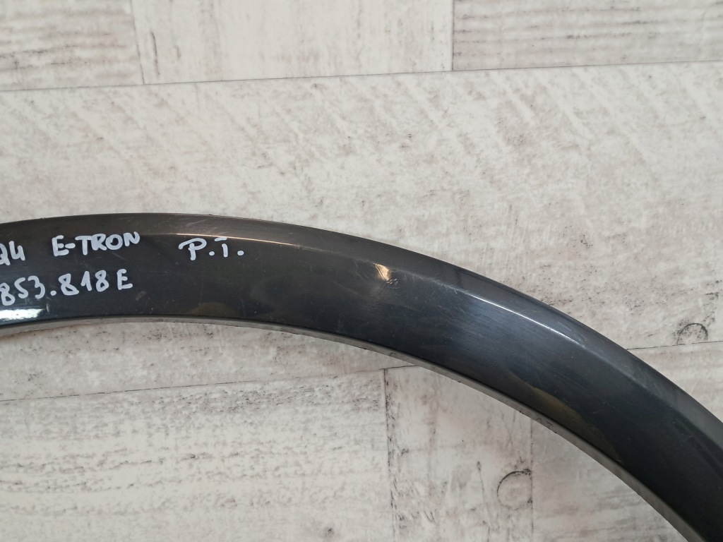 фото №5, Audi q4 e-tron 89a молдинг накладка крыла правый задняя 89a853818e