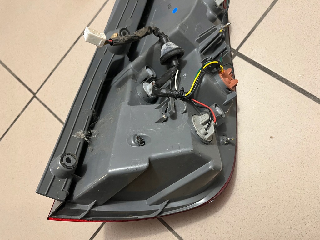 фото №14, Hyundai i30 i 1 kombi 07- лампа задня задня ліва