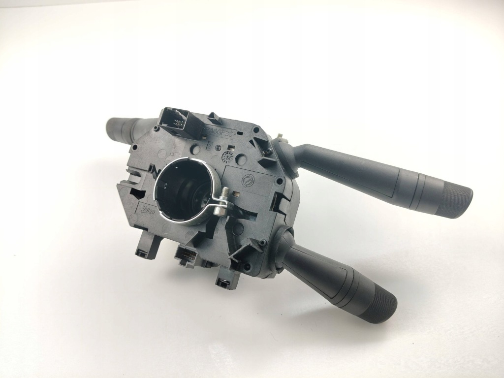 Переключатель  переключатель подрулевой  fiat grande punto 7355213180 Недорого