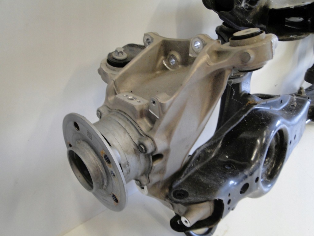 фото №7, Mercedes eqb 243 x243 w243 поворотный кулак ступица задняя левая