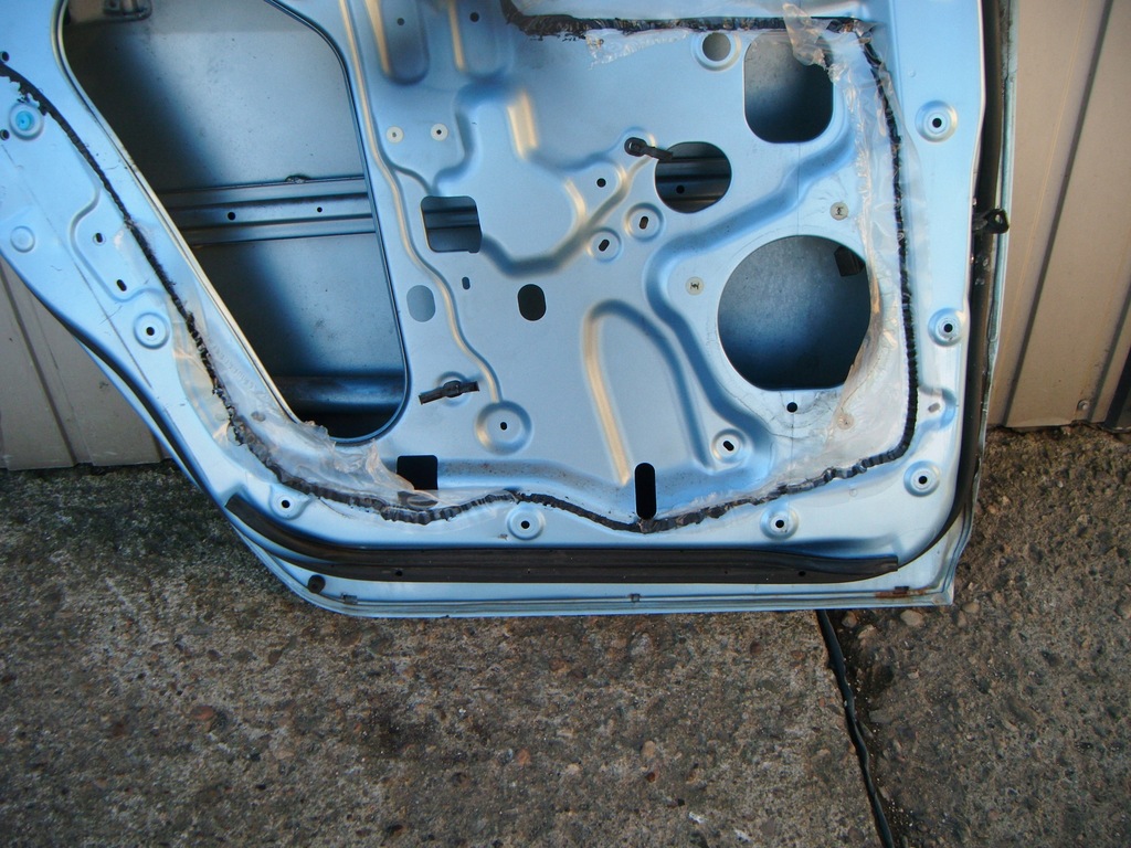 фото №8, Grandis 03-11 lak t35 дверь левая задние