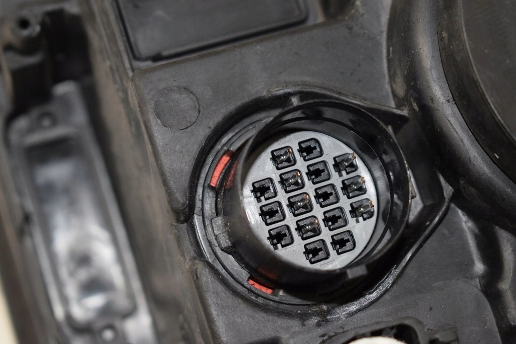 фото №3, Land rover discovery 4 - lr4 2010 правая сторона лампа передняя