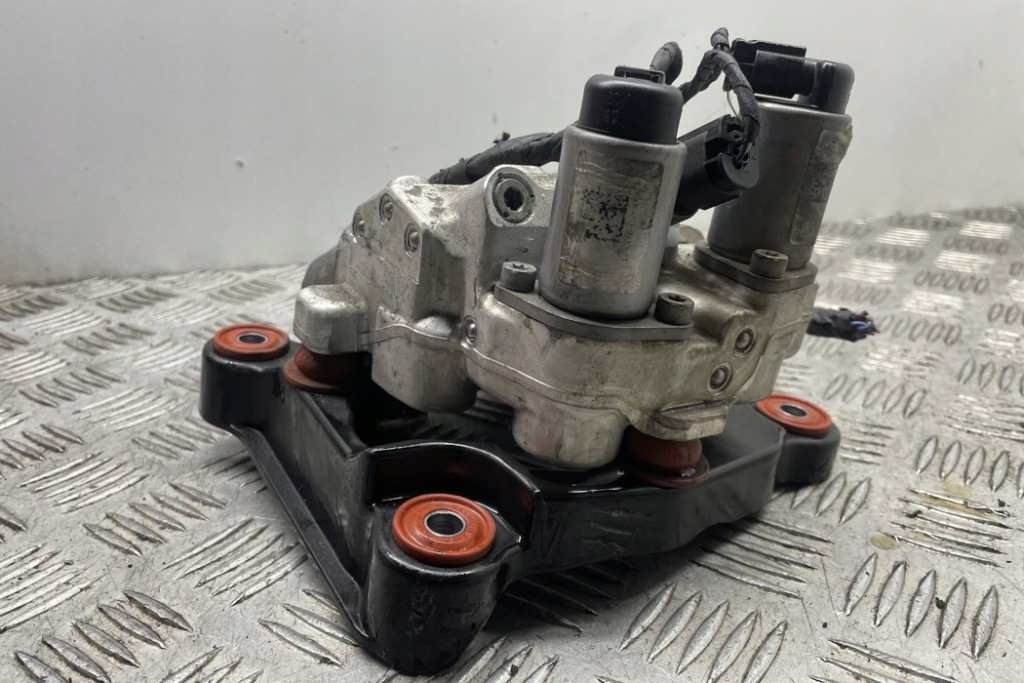 фото №8, Насос гидравлическая bmw 7 f01, f02 6775258 3.0l дизель 180kw 2012