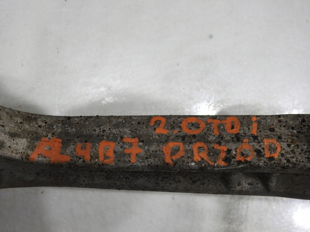 Купити Важіль передній перед audi a4 b7 2.0 tdi 8e0407155e