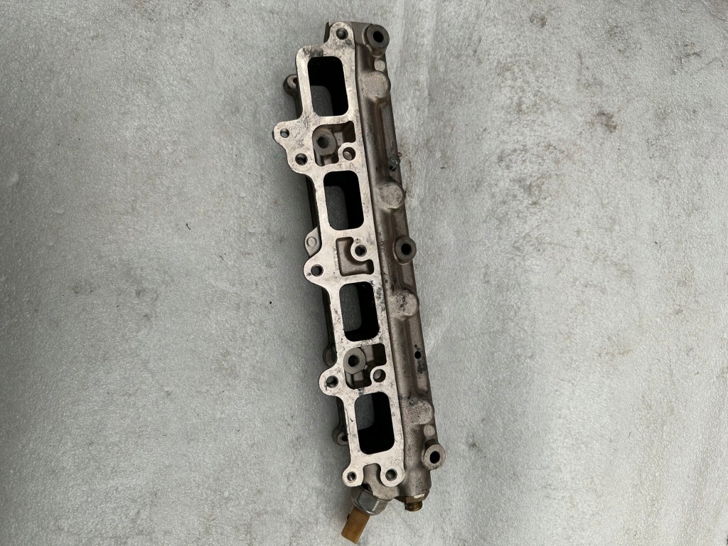 фото №1, Молдинг впрыскная skoda octavia ii 1.4tsi...