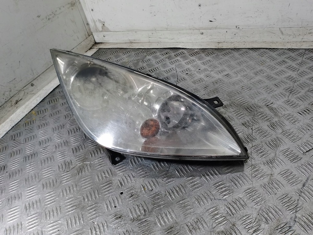фото №7, Лампа правая перед mitsubishi colt vi 0301208202