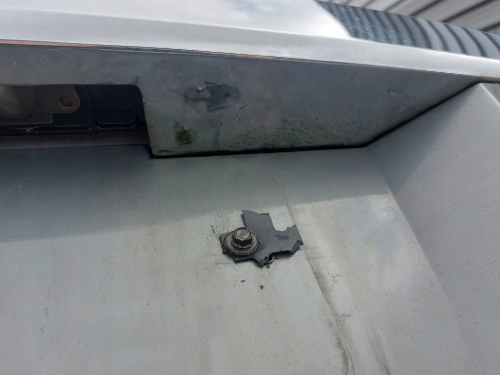 Комплектный  задний  chevrolet equinox 1 wa232m крышка багажника бампер фонари Цена