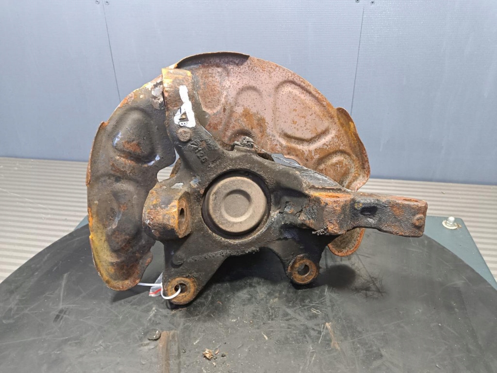 фото №4, Mercedes-benz vito w447 2.2 cdi поворотний кулак правий перед