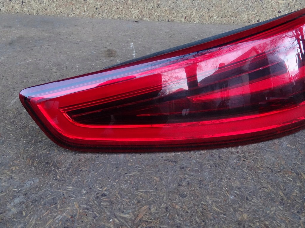 фото №11, Audi q3 8u 11-14 лампа led кришки права правий задня задня 8u0945094a europa