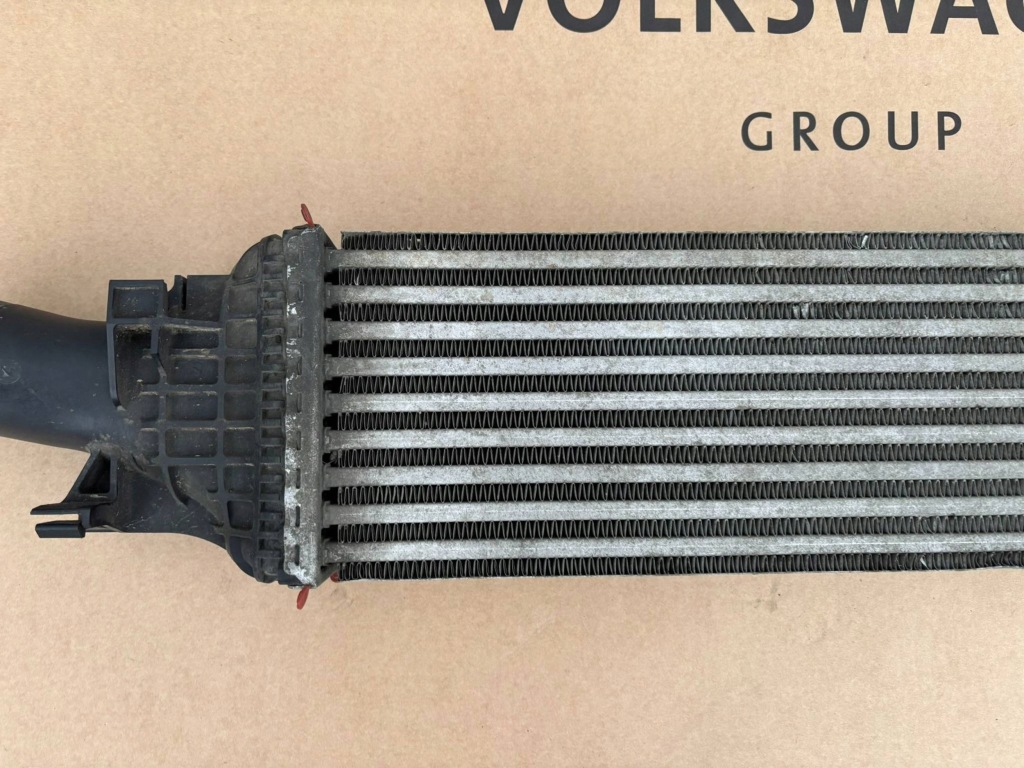 Audi a4 b8 8k a5 8t 2.0 tfsi радіатор повітря інтеркулер 8k0145805g Доставка