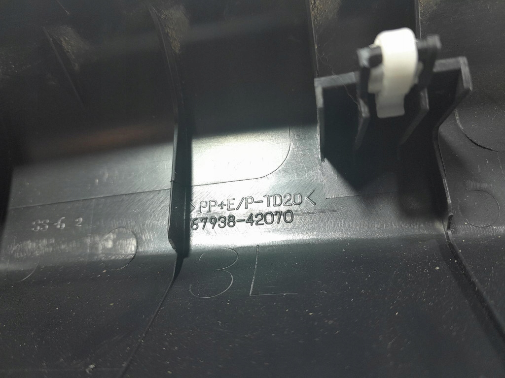 фото №5, Toyota rav4 v xa50 защита молдинг крышки багажника левая 67938-42070