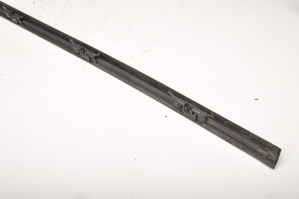 фото №6, Volvo v60 s60 молдинг стекло передней правая