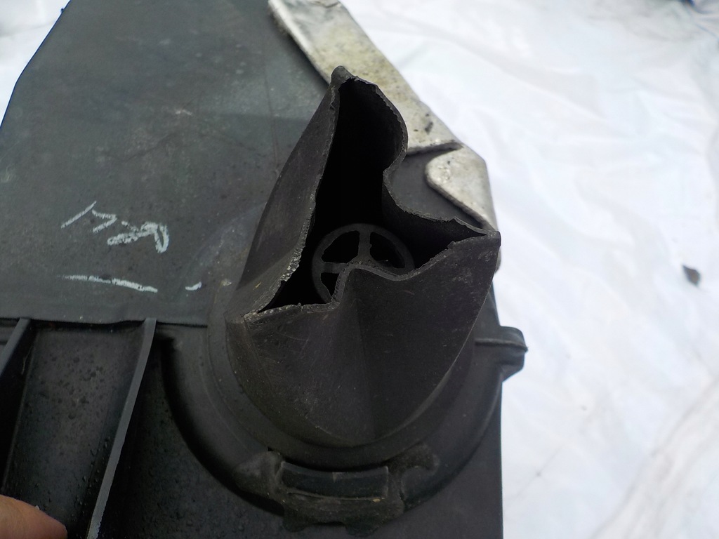 фото №5, Opel gt 2.0t 07–09 резонатор повітря 15940155