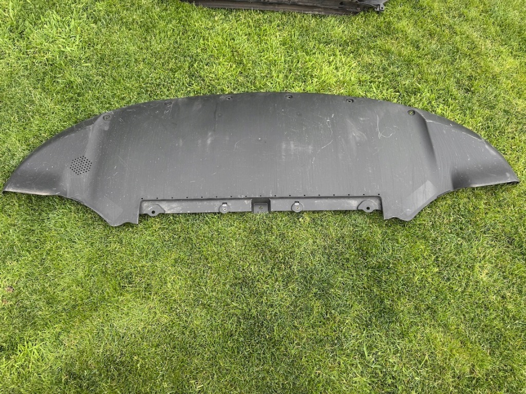 Купити Tesla model y my плита під  бампер підкрилок оригінал 1760713-00-c