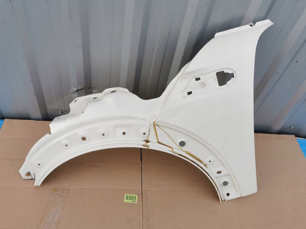 Купити Mini r56 r57 06-11 крило ліве перед передній у гарному стані