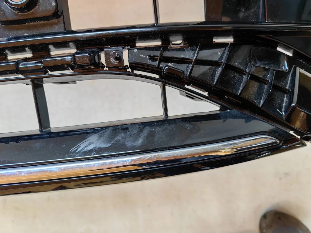 фото №10, Vw tiguan ii lift r-line- решётка нижняя бампера перед