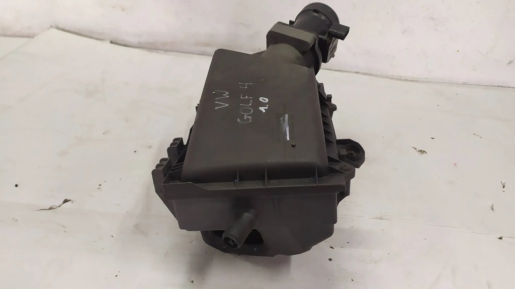 фото №8, Корпус фільтра повітря vw golf iv