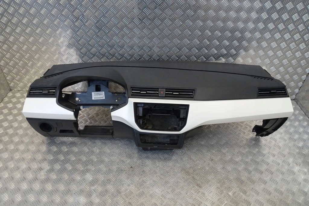 фото №8, Seat arona - приборная панель приборная ремни