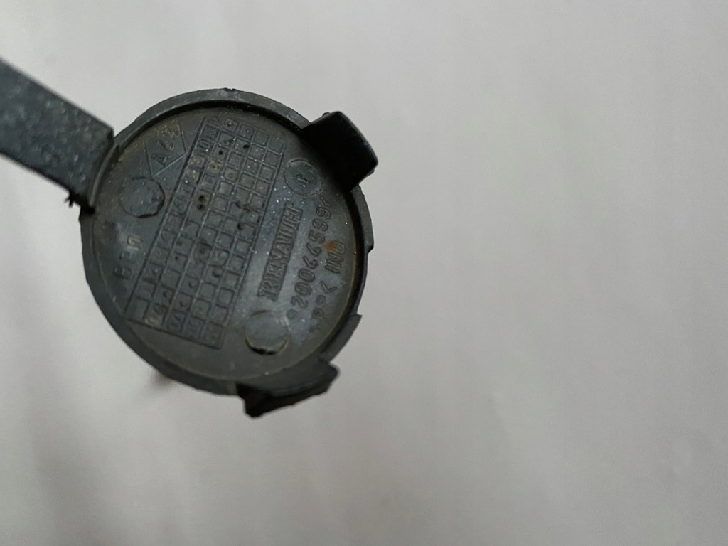 фото №4, Заглушка фаркоп перед 8200445994 renault clio ii