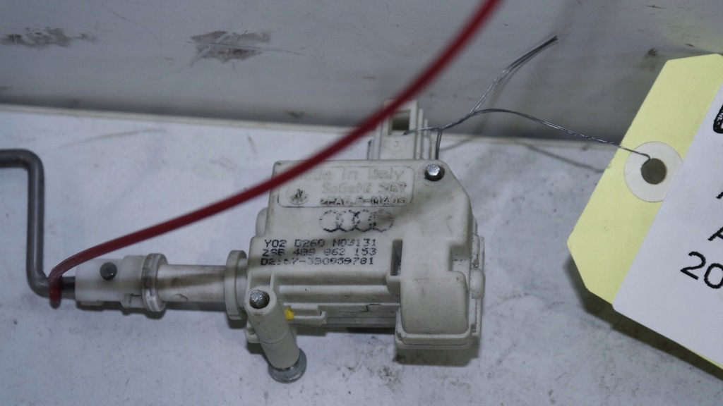 фото №4, Замок крышка заливной audi a6 c5 allroad