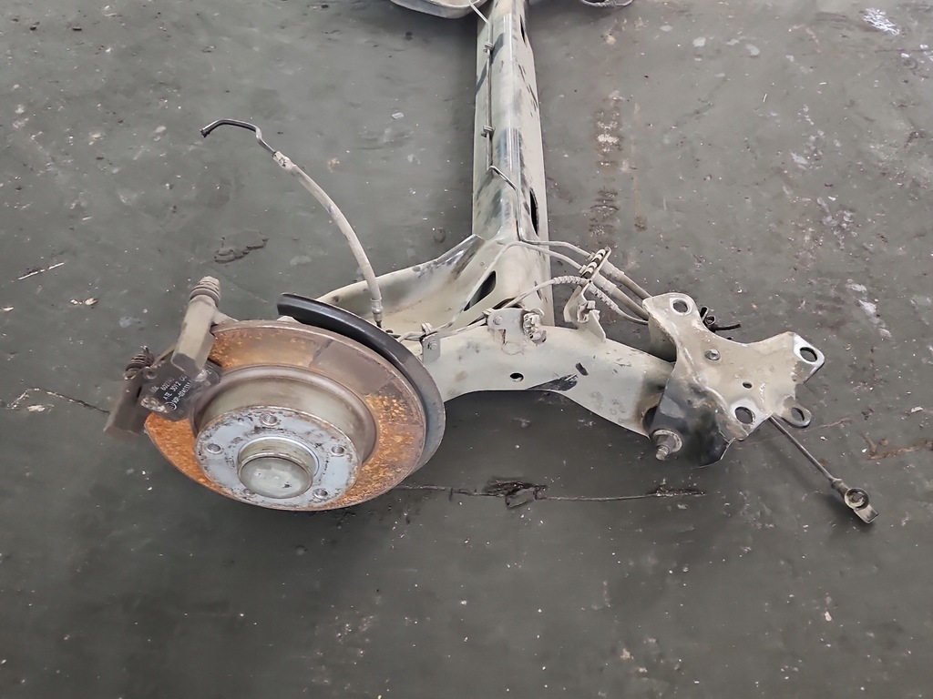 фото №3, Задняя балка oś задняя ступица renault fluence lift 16r