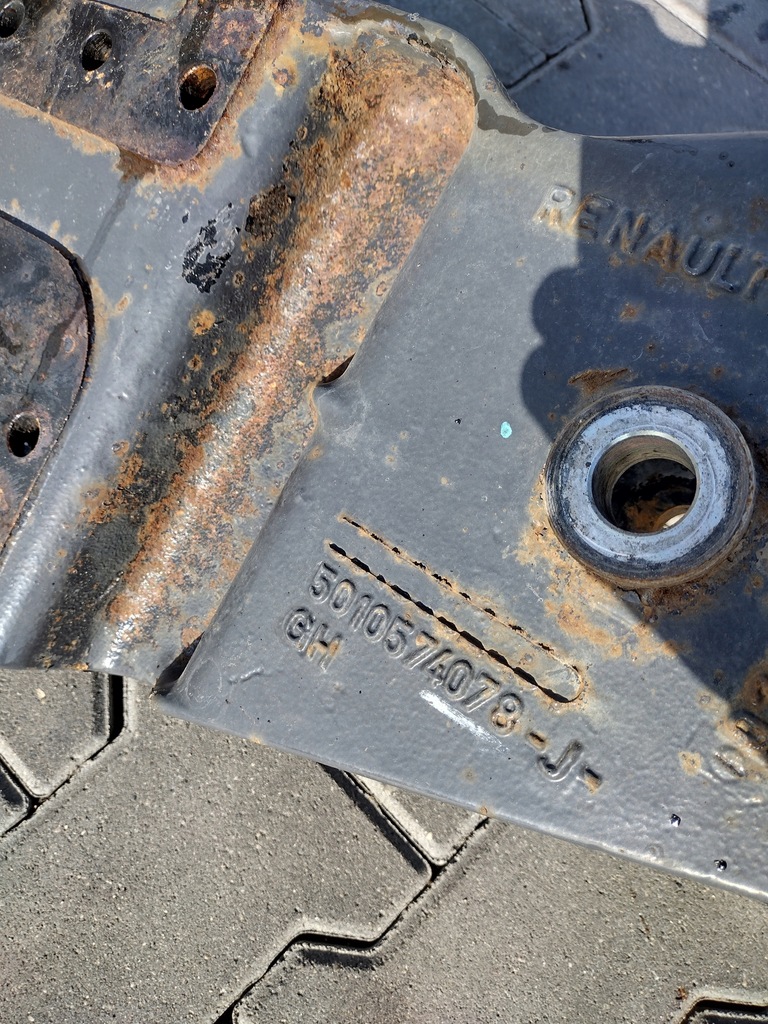 фото №7, Кронштейн кронштейн правый рессора renault magnum dxi