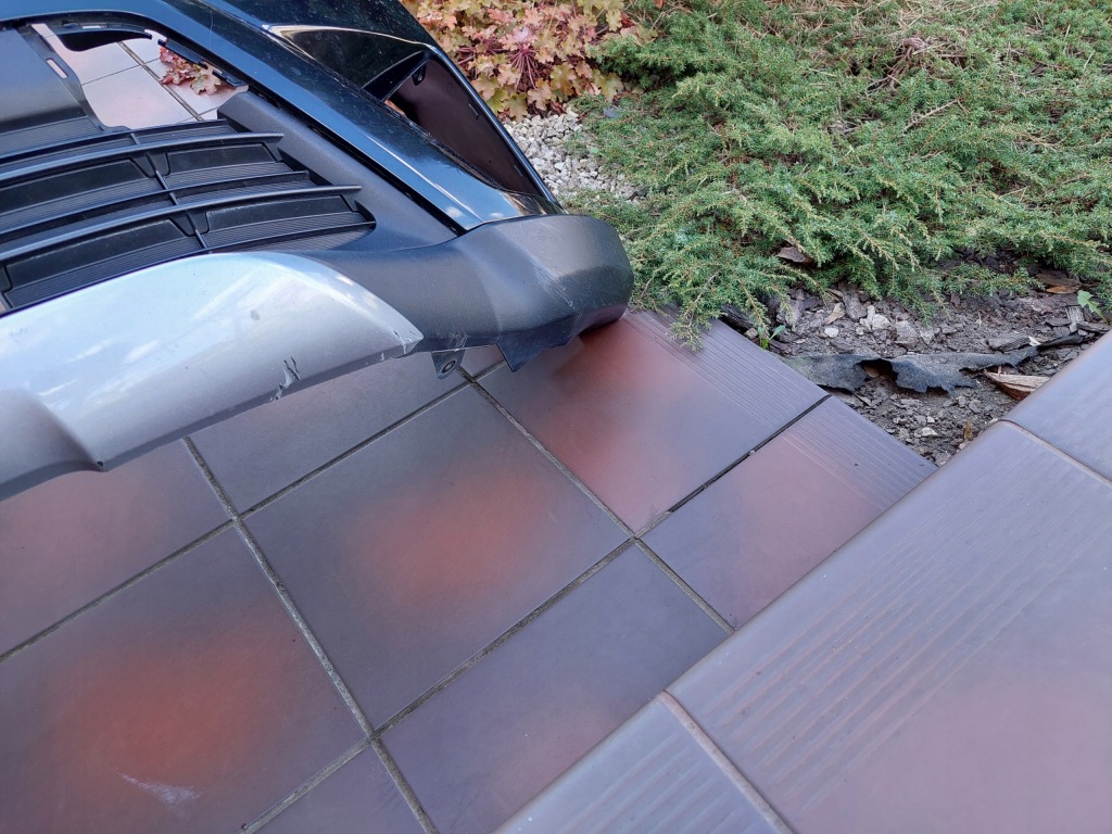 Бампер перед - toyota rav4 iv - рестайлінг  - 15-18 Київ