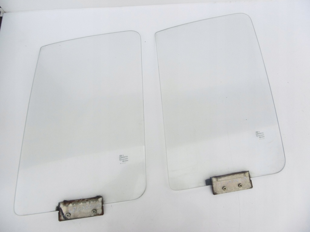 фото №1, Скло двері лівий перед gazelle gaz gazela